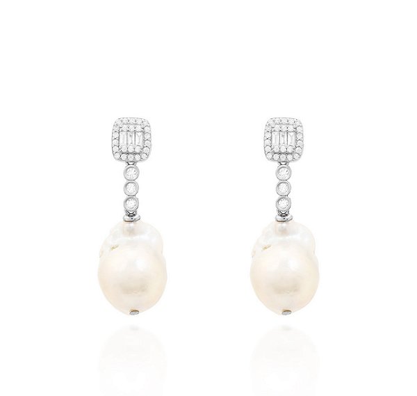 Brinco de pérolas na prata 925