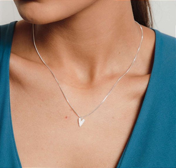 colar coração cravejado na prata 925