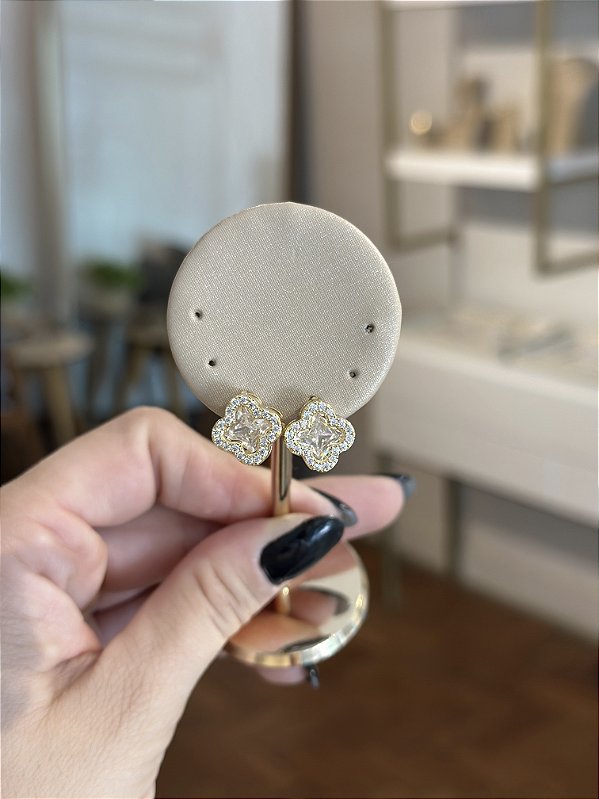 Brinco trevo cristal