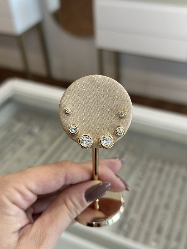 Trio formato diferente dourado