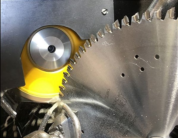 Afiação de Serras em Curitiba / Centro de Afiação de serras circulares calçadas com metal duro (WIDIA)