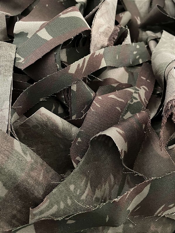 Retalho de Tecido Camuflado