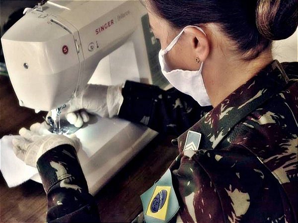 Serviço de Costura COSTURA COMPLETA COM BOTÃO