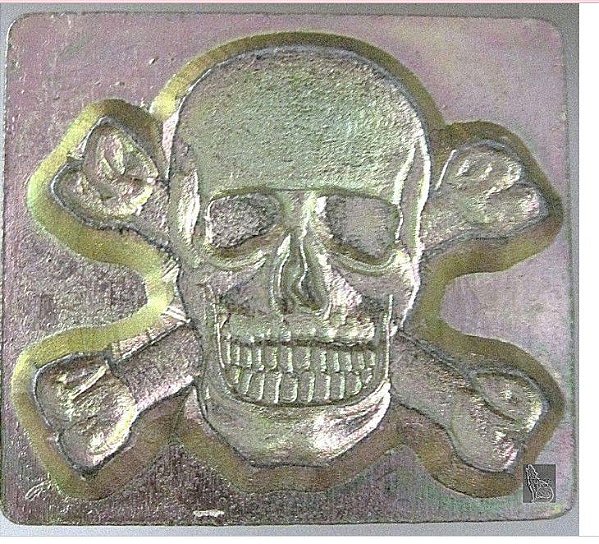 CARIMBO 3D TANDY Crânio E Ossos Cruzados #8547