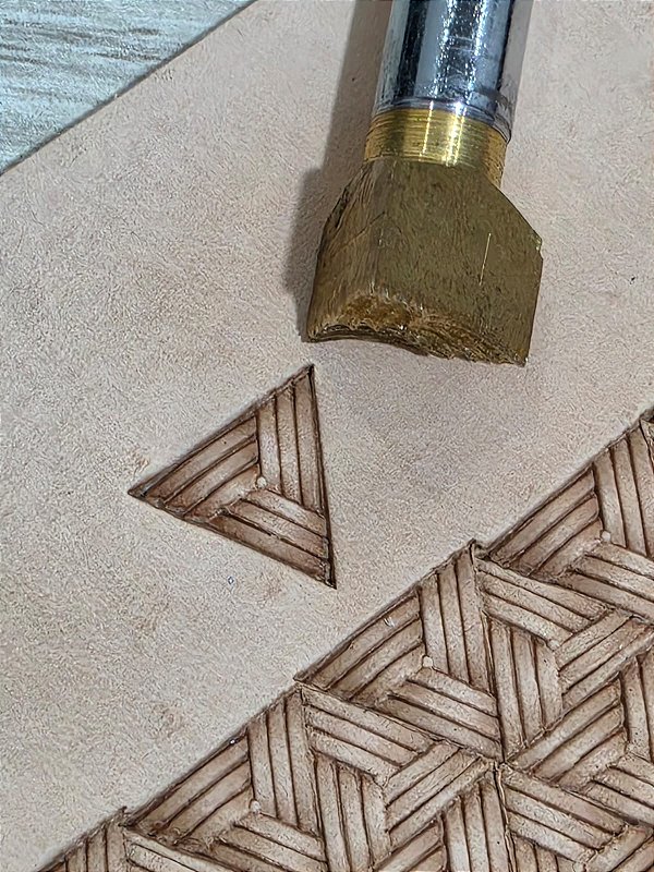PINO LATÃO P306 Triangulo balaio