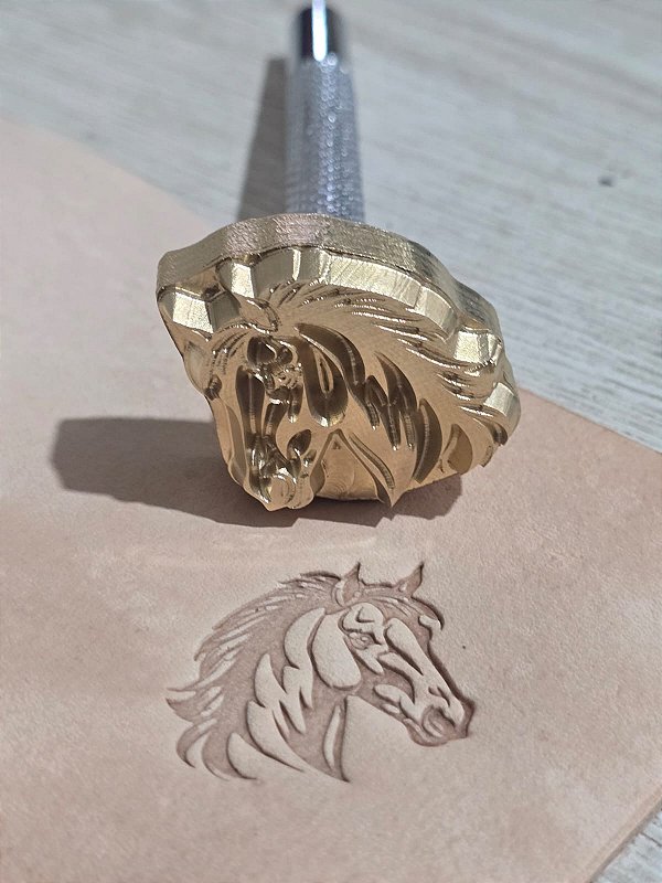 PINO DE LATÃO P119 Cavalo 3 cm