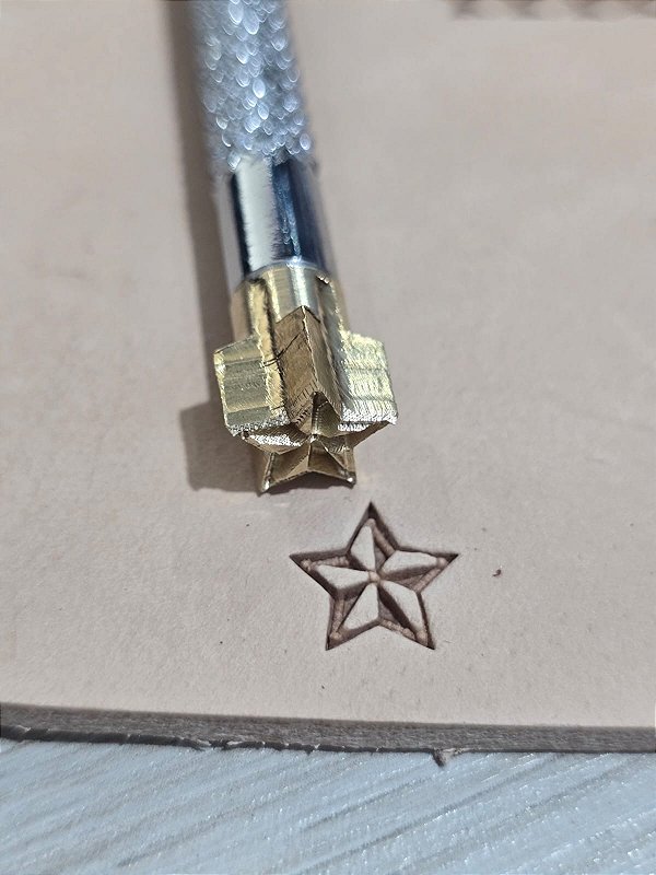 PINO LATÃO Estrela Facetada P448 (10mm x 10mm)