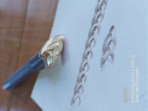 PINO LATÃO CORDINHA 001