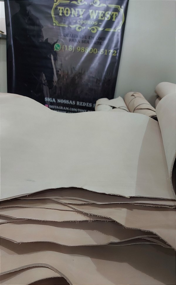 Couro Meia Banda De 2,5MM  90x210cm