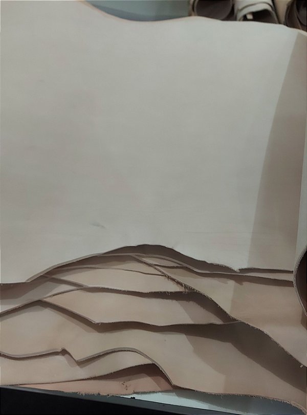 Couro bufalo meia banda em torno de 90x210cm 5,5mm a 6mm