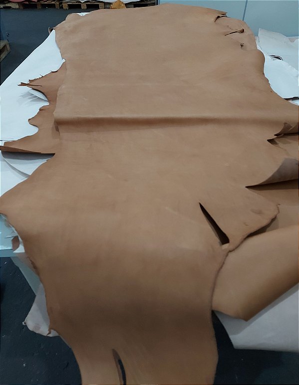 COURO VAQUETA LATEGO MEL 2MM 90X240CM