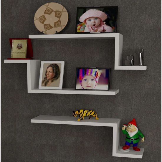 Kit com três prateleiras em MDF de 15mm em formato de Z