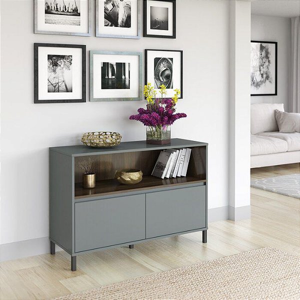 Aparador compacto com portas e nicho!