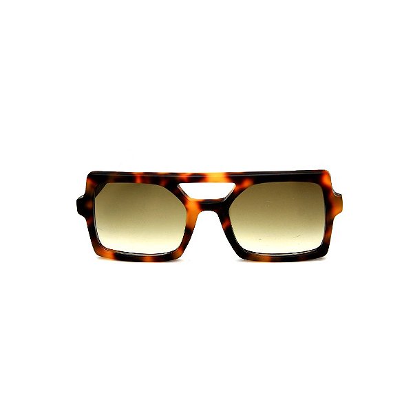 Óculos de Sol Gustavo Eyewear G114 2. Cor: Animal print. Haste animal print. Lentes marrom. Modelo masculino.