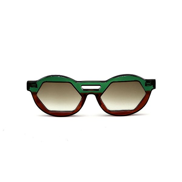 Óculos de Sol Gustavo Eyewear G134 1. Cor: Verde e marrom translúcido. Haste verde. Lentes marrom.
