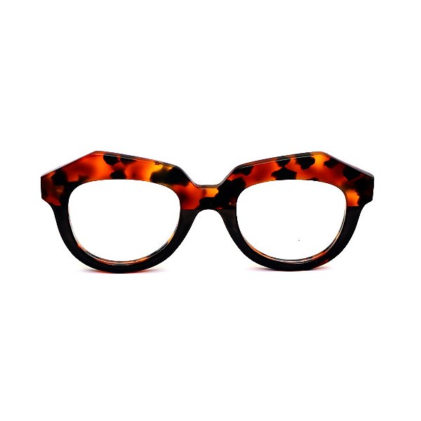 Óculos de Grau Gustavo Eyewear G37 4 em animal print e preto, com as hastes pretas. Clássico