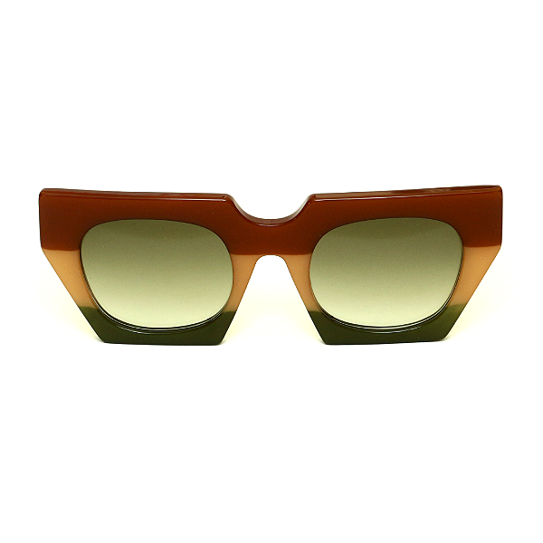Óculos de Sol Gustavo Eyewear G137 7 nas cores marrom, doce de leite e verde, hastes marrom e lentes marrom degrade.