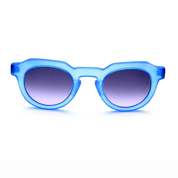 Óculos de Sol Gustavo Eyewear G66 2 azul com hastes pretas e lentes cinza degrade. Modelo unisex