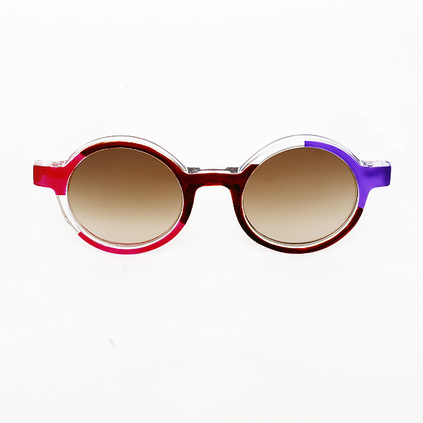Óculos de Sol Gustavo Eyewear G163 5 em cristal, vermelho, marrom e violeta. Hastes marrom e lentes marrom. Redondos