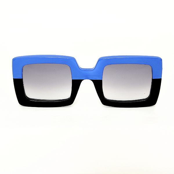 Óculos de Sol Gustavo Eyewear G01 12 azul e preto. Hastes pretas e lentes cinza degrade.