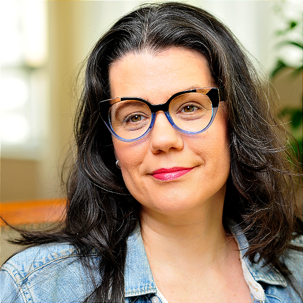 Óculos de Grau Gustavo Eyewear G117 5 Âmbar, preto e azul. Hastes pretas.
