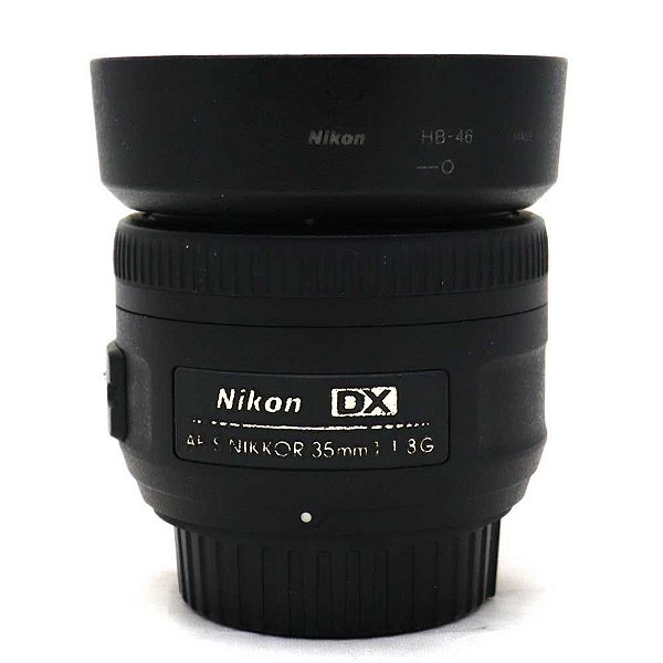 Lente Nikon NIKKOR AF-S 35mm f/1.8G DX Usada com Parasol