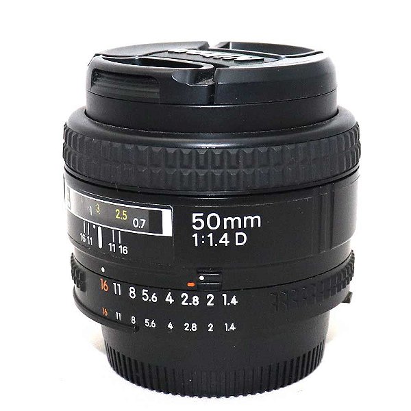 Lente Nikon NIKKOR AF 50mm f/1.4D Seminova