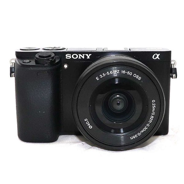 Câmera Sony Alpha A6000 com Lente 16-50mm Seminova