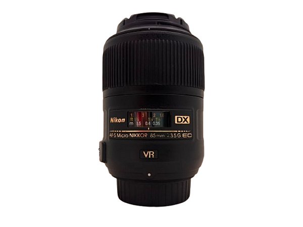 Lente Nikon AF-S Micro 85mm f/3.5 G ED DX VR Seminova