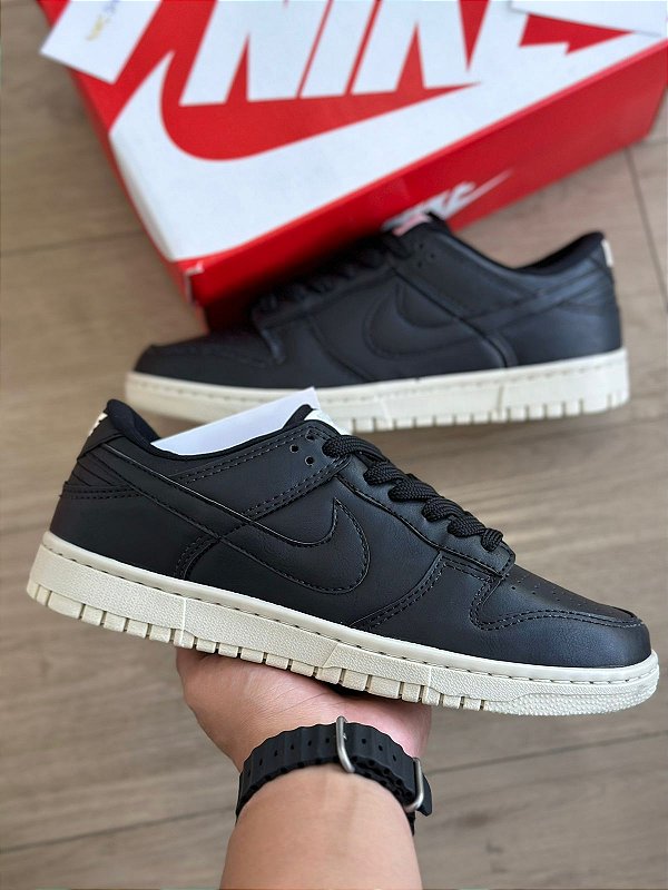DUNK LOW SB PRETO