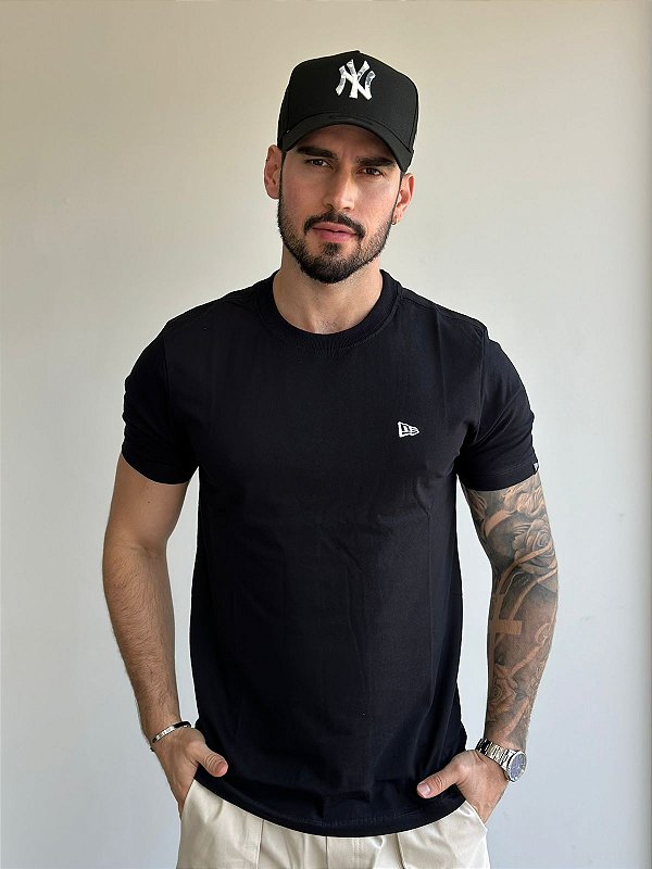 Camiseta New Era Basic Preta