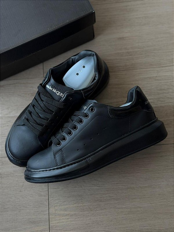 ALEXANDER MCQUEEN PRETO