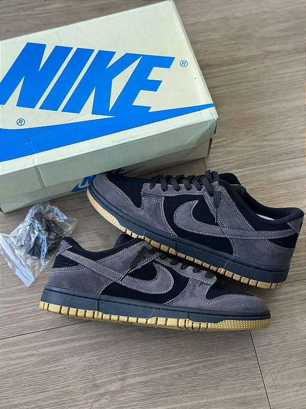 DUNK LOW SB PRETO CAMURÇA