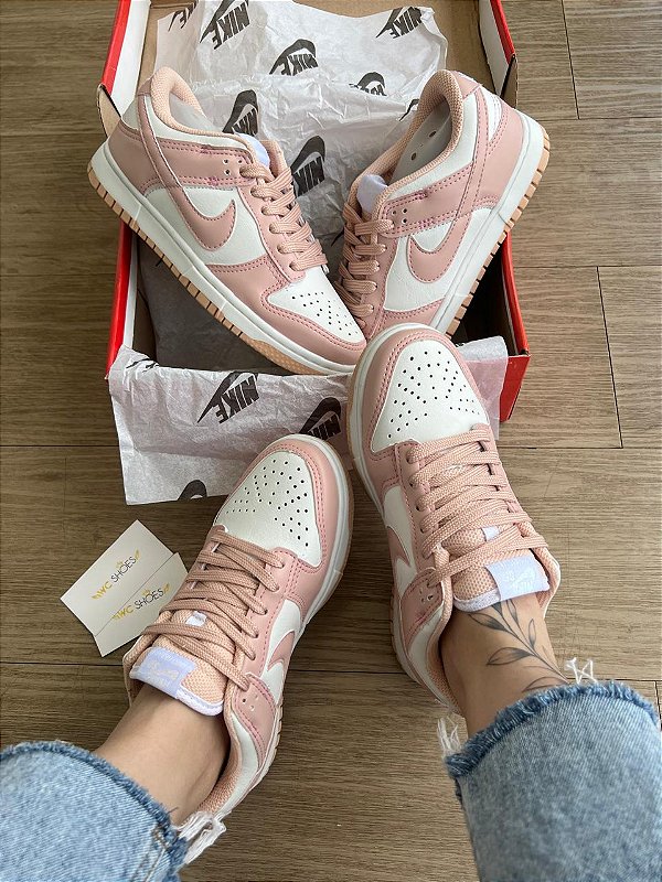 DUNK LOW SB ROSA/ BRANCO