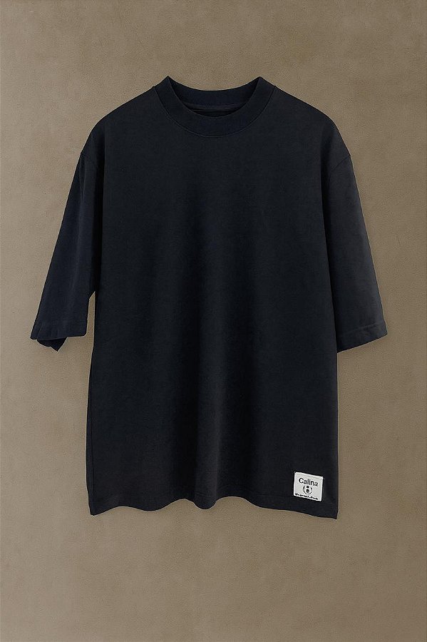 Camiseta Over Calmô Basic Preta