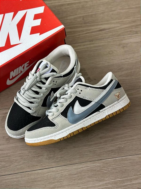 DUNK LOW SB PRETO/ JEANS