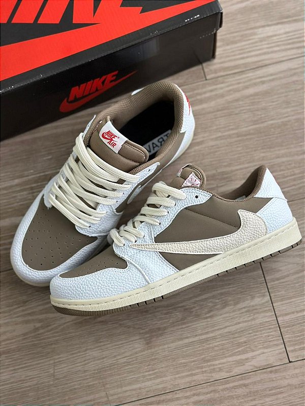 AIR JORDAN 1 TRAVIS SCOTT BCO/ BEGE