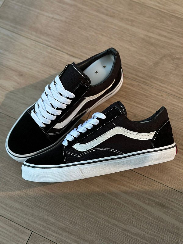 VNS CASUAL PRETO/ BRANCO