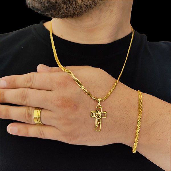 Cordão e Pulseira Grummet Laminado 4mm Banhado a Ouro 18K com Pingente Cruz Vazado