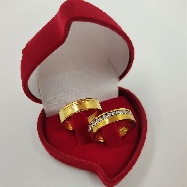Par de Alianças 8mm RETA (Feminina com Pedras) Banhado a Ouro 18K