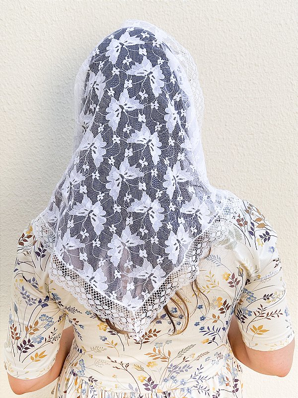 Véu Branco Borboletas Triangular 2