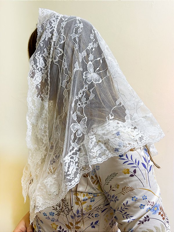 Véu Helena Triangular Leve Defeito