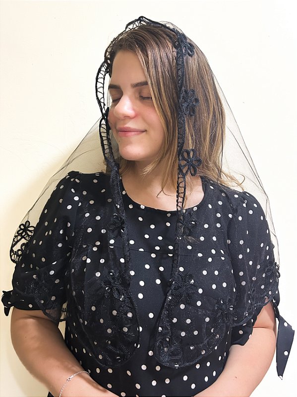 Véu Bordado Preto Flores