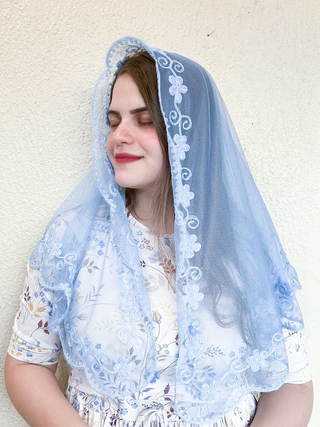 Véu Bordado Flores Azul Bebê
