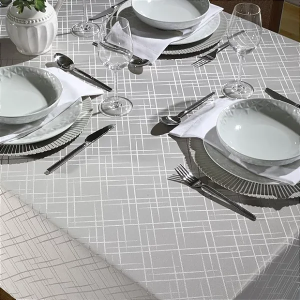 Toalha de Mesa Dol Requinte LIiso 160X160 11657