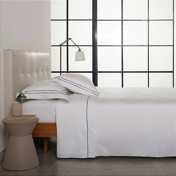 Jogo de Cama Buddemeyer Sublime Queen Branco Ponto Cheio Azul Marinho 4 Peças