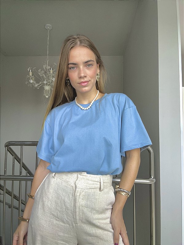 T-shirt azul claro