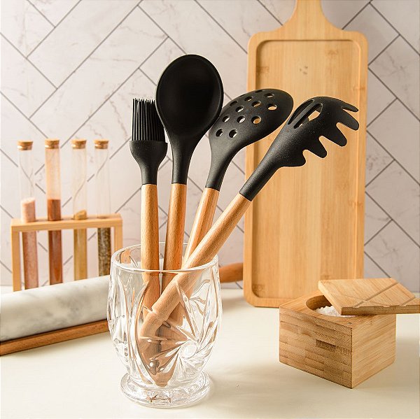PINCEL CULINÁRIO DE SILICONE PRETO COM CABO DE BAMBU