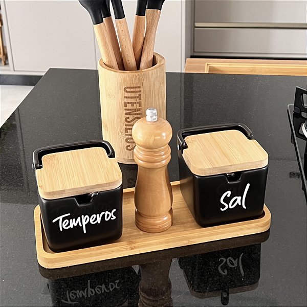 KIT SALEIROS COM BANDEJA MOEDOR E TAMPA BAMBU HATTAN PRETO 350ML