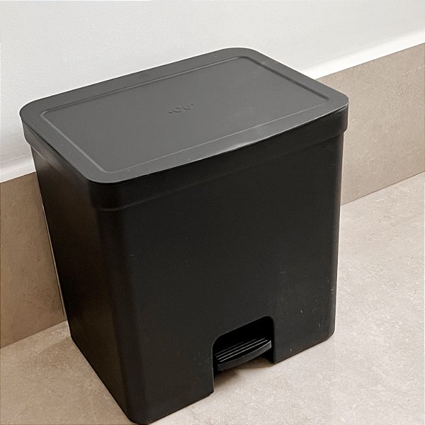 LIXEIRA DUPLA COM PEDAL TRIUM 20L PRETA